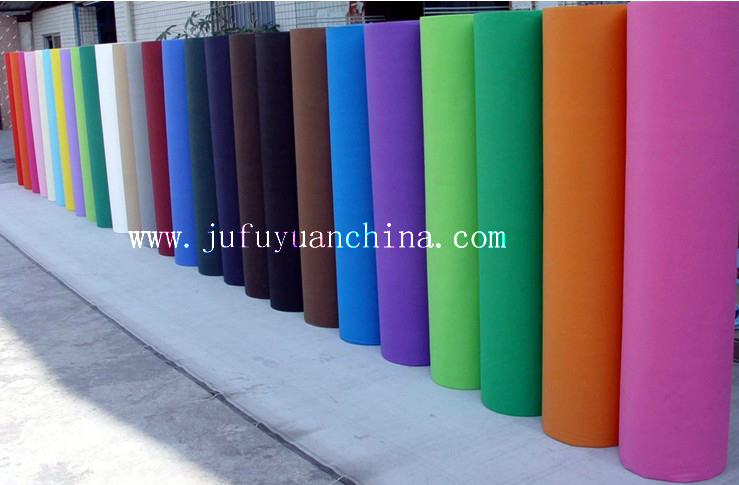 Hydrophilic flame retardant non-woven fabric